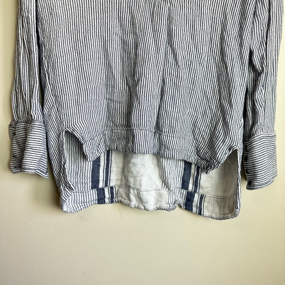 Free People Size XS Black and White Textured Knit Top - Picture 5 of 8